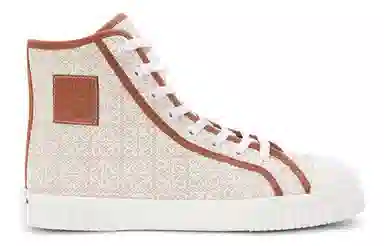 LOEWE Anagram