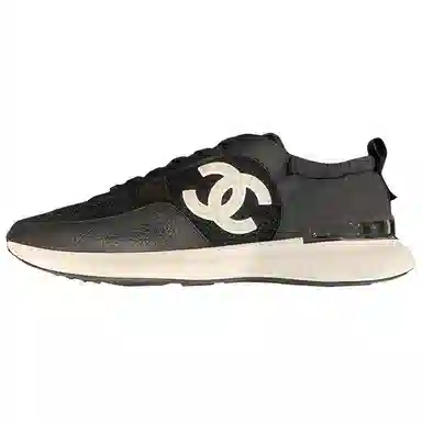 CHANEL Sneaker