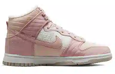 Nike Dunk LX NN