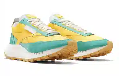 KAKAO FRIENDS x Reebok classic legacy