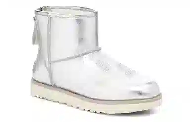 UGG Classic Mini