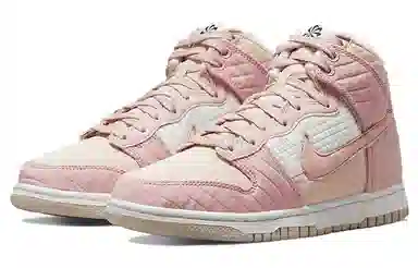 Nike Dunk LX NN