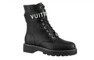 LOUIS VUITTON Territory