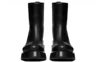 Valentino Roman Stud