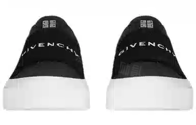 GIVENCHY