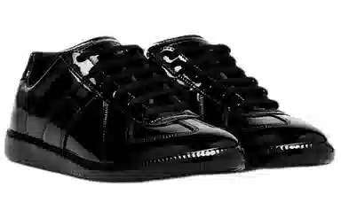 Maison Margiela Replica Black