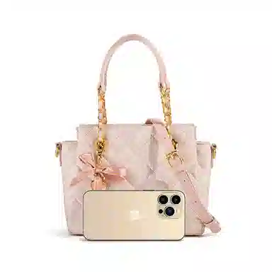 CAEISL&KCIEL Quilted Chain Tote Bag Pink