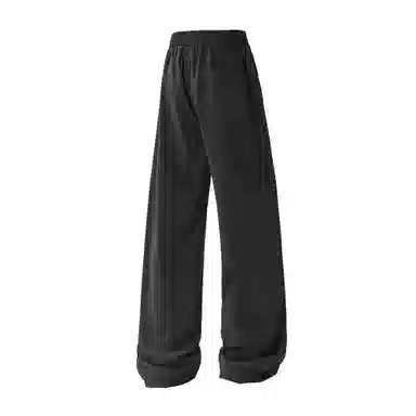 maxim's de paris vibe