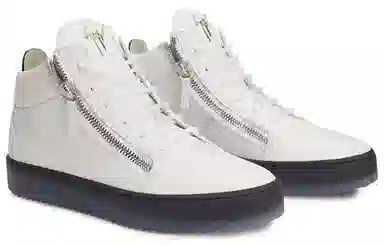 giuseppe zanottiGZ Kriss