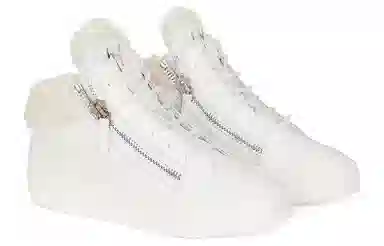 giuseppe zanottiGZ Kriss