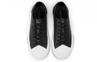 Unawares. x ARTICLE NO.