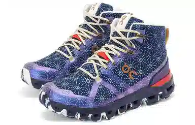 On x LOEWE Cloudrock