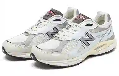 New Balance 990 V3