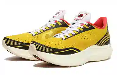 Diet Starts Monday x Saucony Endorphin Pro DSM