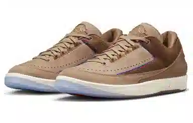 two 18 x Jordan Air Jordan 2 Retro Low Brown