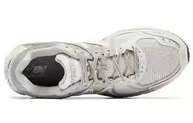 New Balance 860 Beige