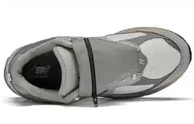 New Balance NB 2002R Pouch