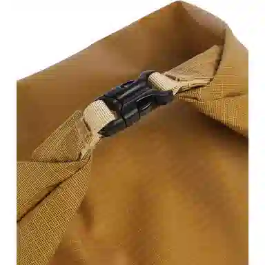 patagonia Black Hole 12L Logo