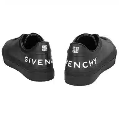 GIVENCHY
