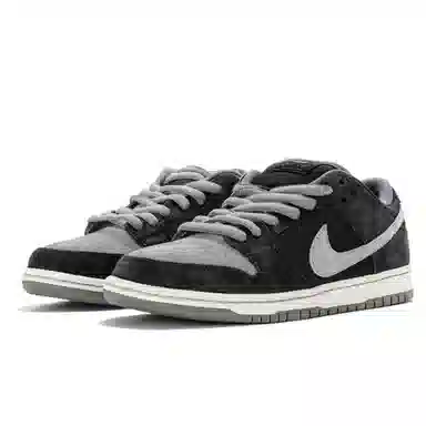 Nike Dunk SB "Dust Noir"