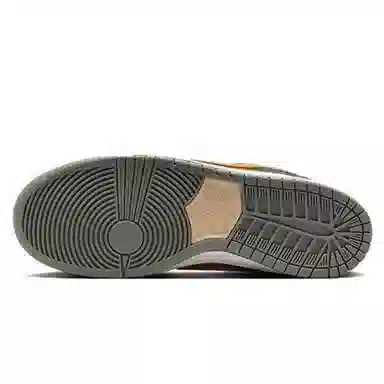 Nike Dunk SB "Dust Noir"