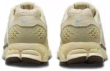 Nike Air Zoom Vomero 5 Beige