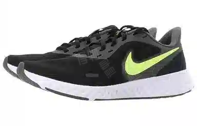 Nike Revolution 5 Black Green