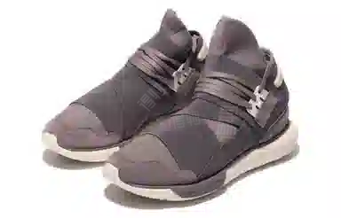 Y-3 Qasa