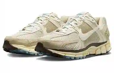 Nike Air Zoom Vomero 5 Beige
