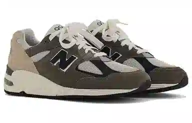 New Balance NB 990 V2