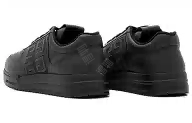 GIVENCHY G4