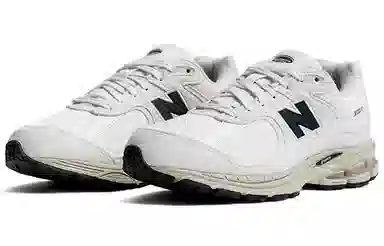 New Balance NB 2002R