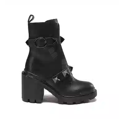 Valentino Roman Stud 8.5cm