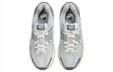 Nike Air Zoom Vomero 5 Beige