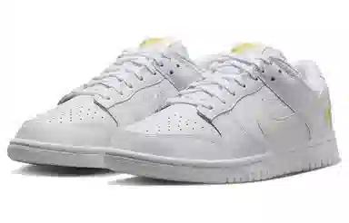 Nike Dunk Low "Valentine's Day"