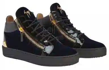 giuseppe zanottiGZ Kriss