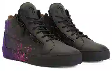 giuseppe zanottiGZ Kriss