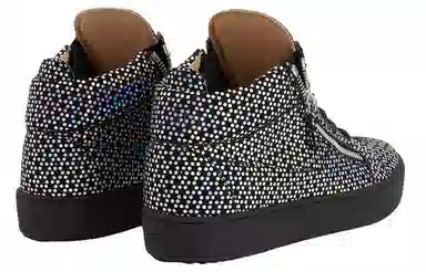 giuseppe zanottiGZ Kriss