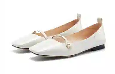 NINE WEST