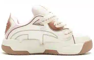 Champion Essentials Logo
