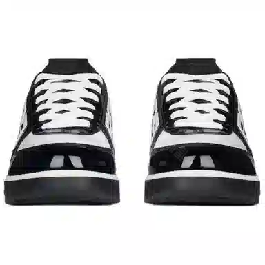 GIVENCHY