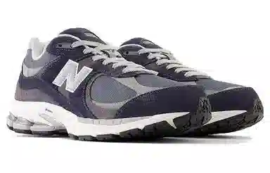 New Balance NB 2002R