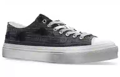 GIVENCHY