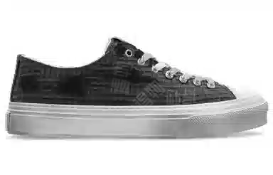 GIVENCHY