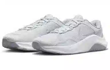 Nike Legend Essential 3