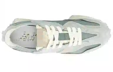 New Balance 327 Light Green