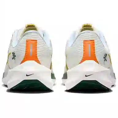 Nike Air Zoom Pegasus 40 Beige