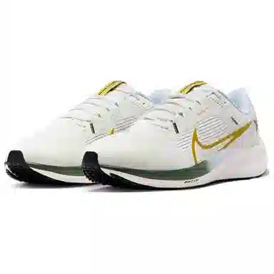 Nike Air Zoom Pegasus 40 Beige