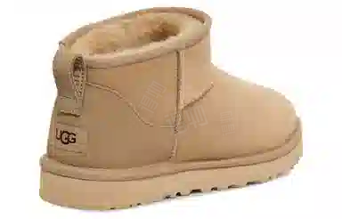 UGG
