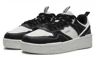 特步 舒适百搭 防滑防水减震耐磨 低帮 板鞋 女款 黑白